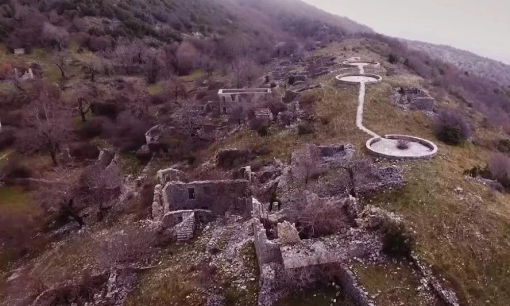 Μαυρονόρος: Ένα χωριό φάντασμα στα Ιωάννινα (εικόνες-βίντεο)
